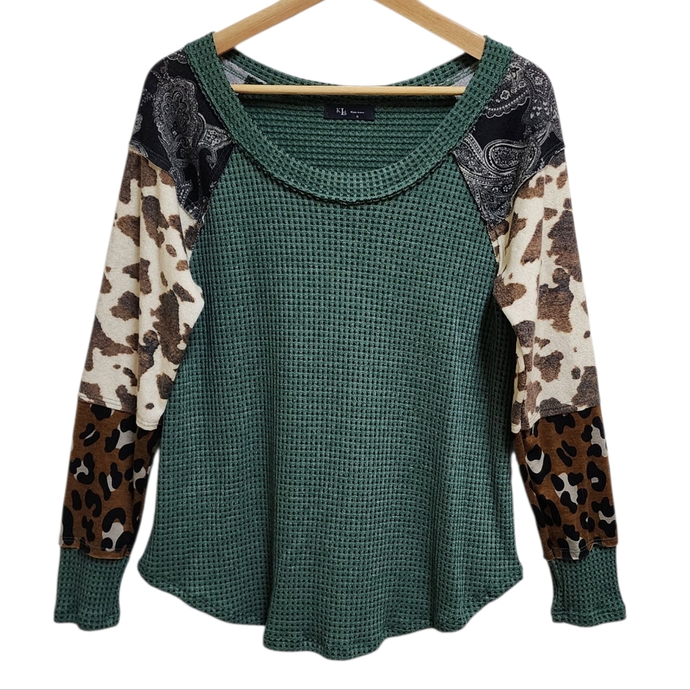 KLD Top Women S Green Waffle Knit Paisley Animal Print Long Slv Scoop Stretchy